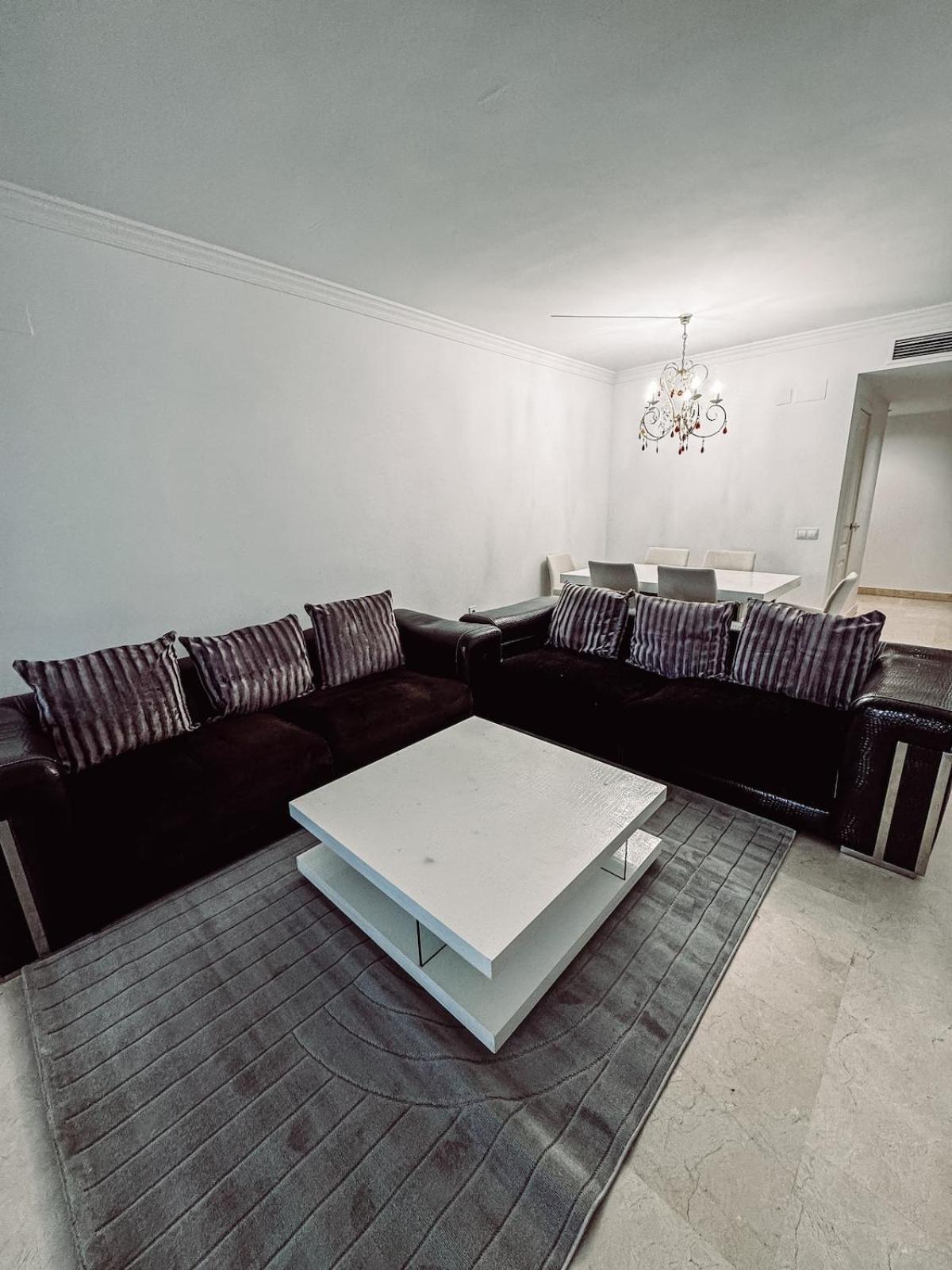 With Pool And Big Terrace With Pool View And Near To Appartamento Marbella