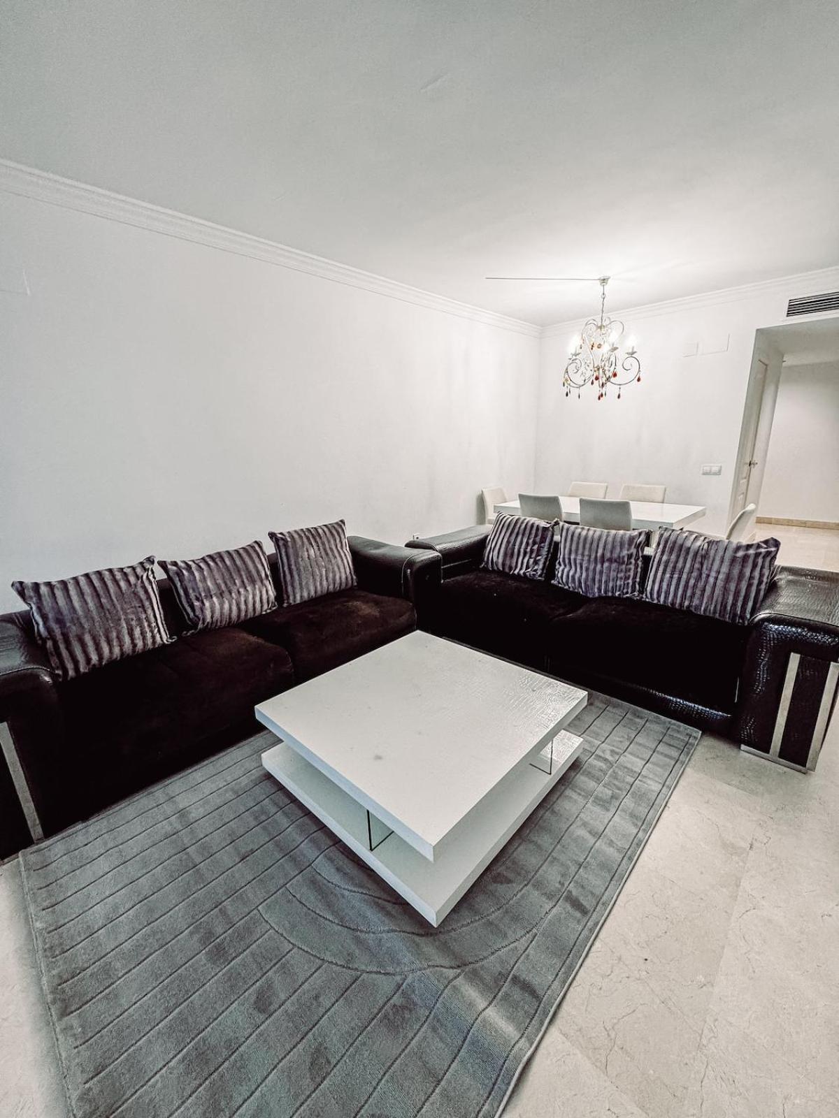 With Pool And Big Terrace With Pool View And Near To Appartamento *